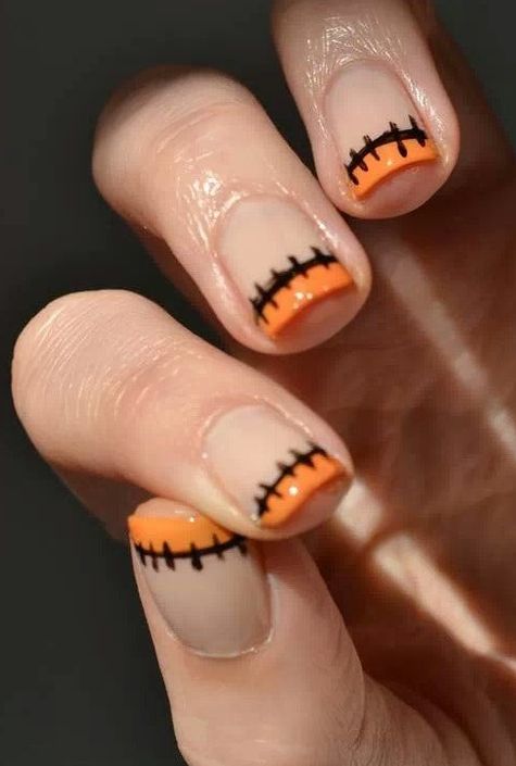 10 easy halloween mani ideas